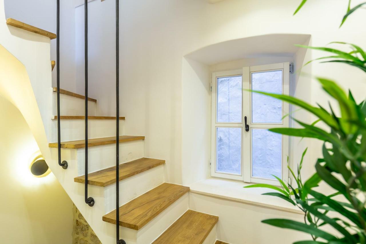 Old Town House With Floor Heating & Lush Private Garden Βίλα Ντουμπρόβνικ Εξωτερικό φωτογραφία