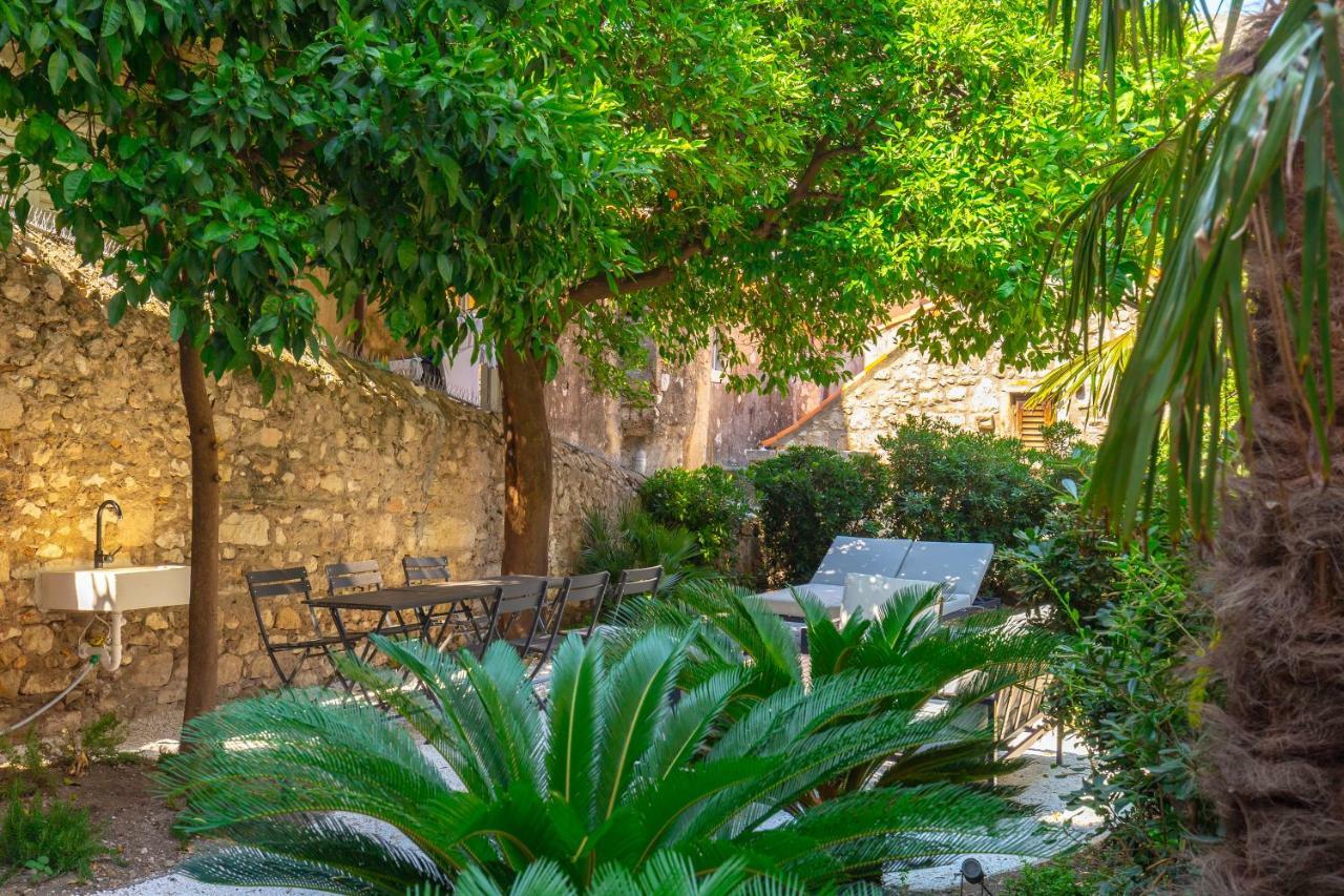 Old Town House With Floor Heating & Lush Private Garden Βίλα Ντουμπρόβνικ Εξωτερικό φωτογραφία