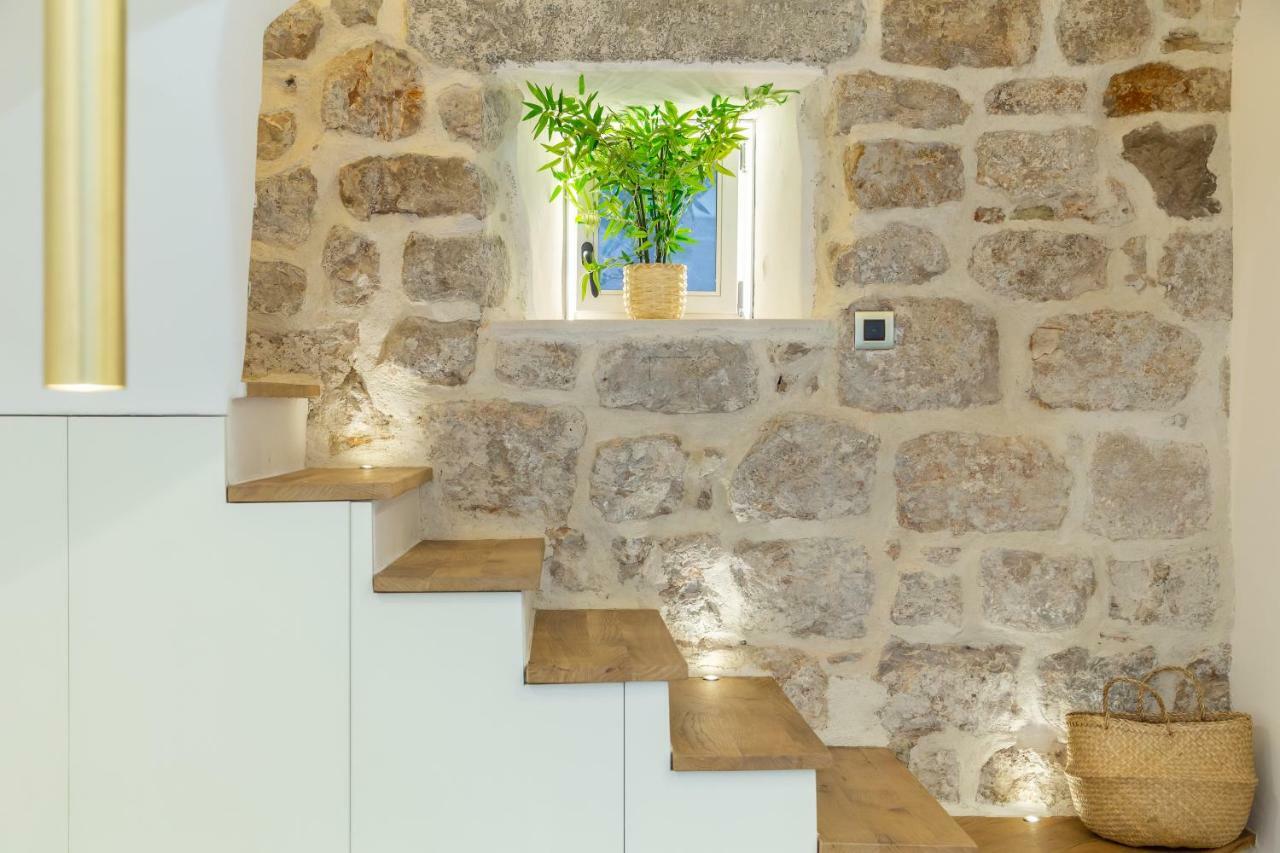 Old Town House With Floor Heating & Lush Private Garden Βίλα Ντουμπρόβνικ Εξωτερικό φωτογραφία