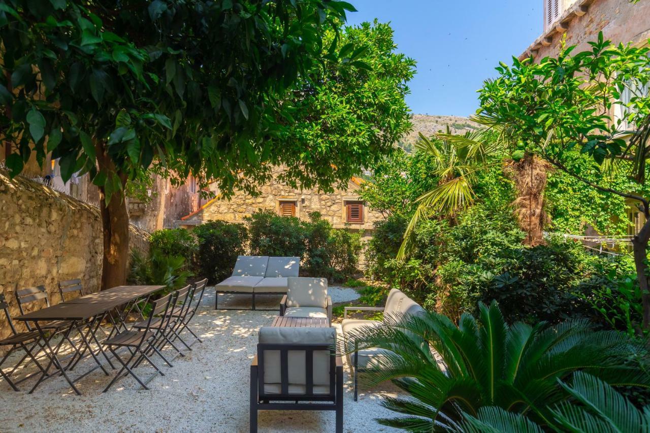 Old Town House With Floor Heating & Lush Private Garden Βίλα Ντουμπρόβνικ Εξωτερικό φωτογραφία