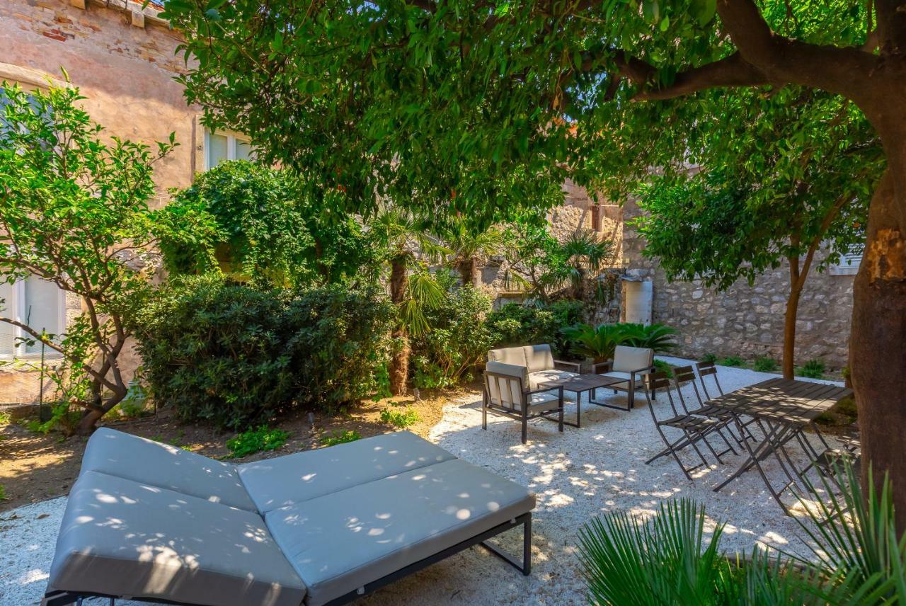 Old Town House With Floor Heating & Lush Private Garden Βίλα Ντουμπρόβνικ Εξωτερικό φωτογραφία